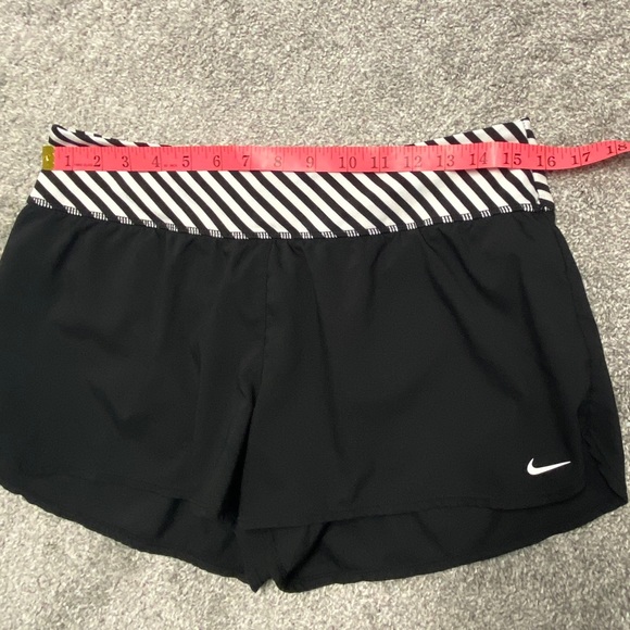 Black & White Nike Athletic Shorts, L - Picture 2 of 9